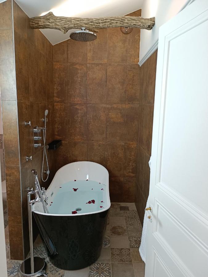 Le Marechal Duplex - Appartement Avec Jacuzzi - Caen Hyper Centre المظهر الخارجي الصورة